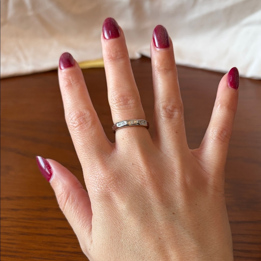 Pretty Bird Silver Ring with Diamond Accents